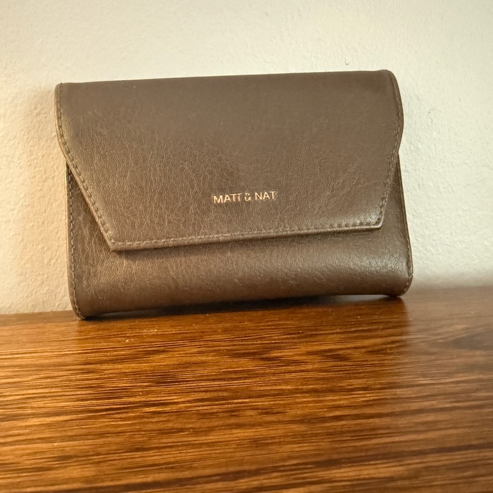 Matt & Nat Brown Small Vera Wallet